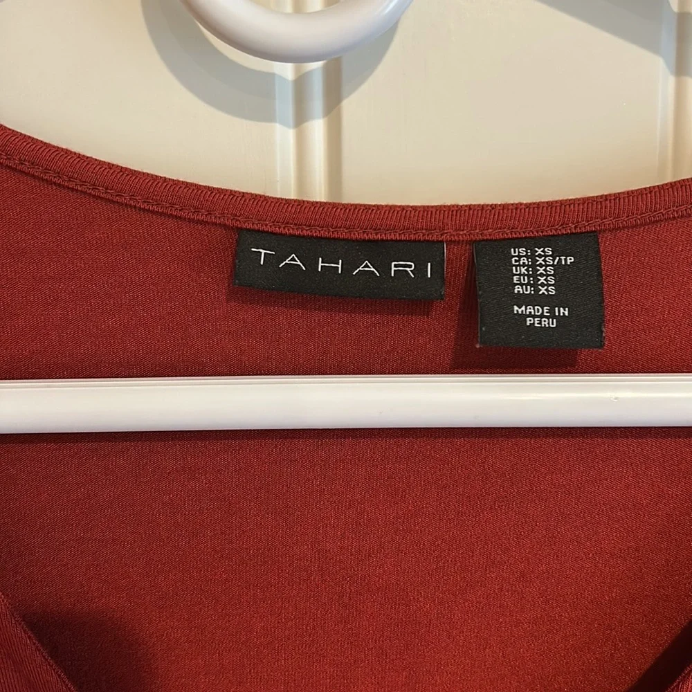 Rust, V-neck top! - Picture 2 of 4